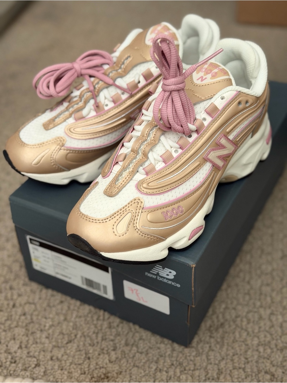 New Balance 1000 Women's Pink & Tan Athletic Sneakers Size 7.5 W - Picture 2 of 4